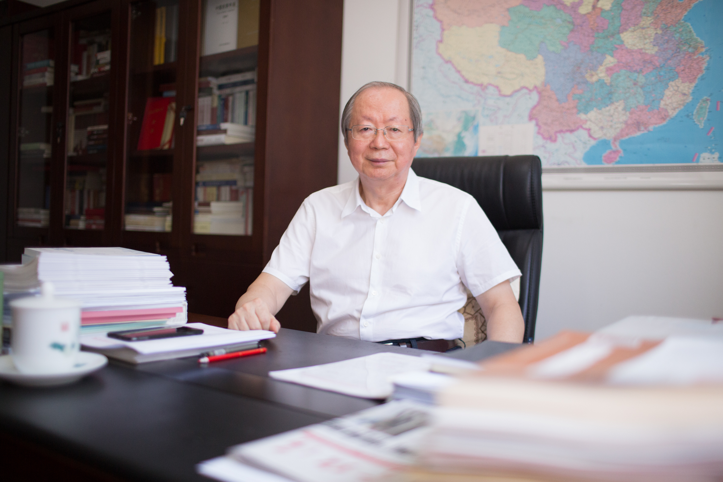 中國經(jīng)濟(jì)體制改革研究會會長、十二屆全國人大財經(jīng)委副主任委員、國家發(fā)展改革委原副主任彭森&nbsp; &nbsp;澎湃新聞記者 權(quán)義 圖